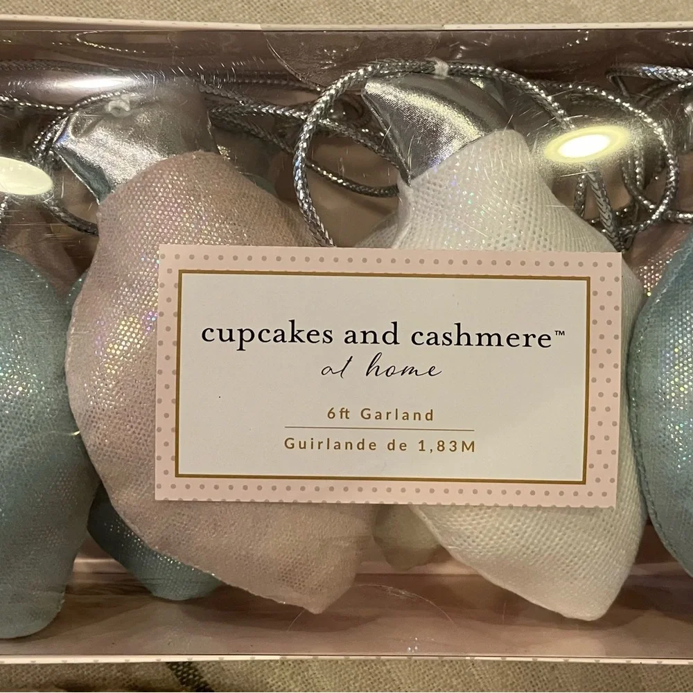 Cupcakes and cashmere pastel light garland.